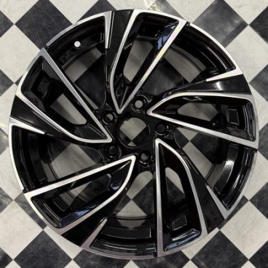 17 5/114.3 7.5J ET35 DIA67.1 ZW-BK5772 BP