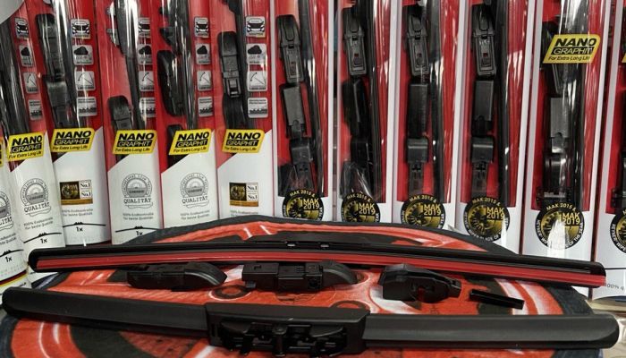 Двірники автомобільні